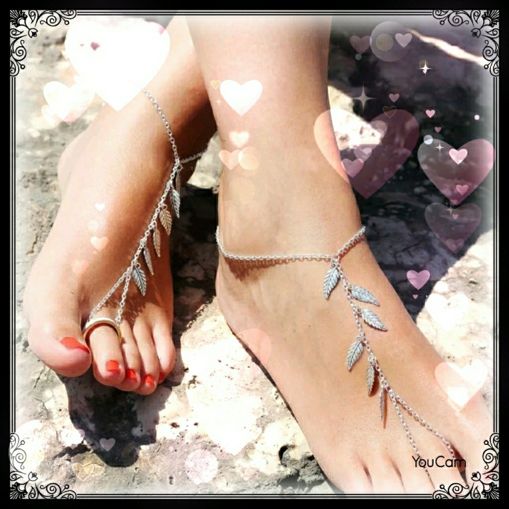 toe bracelet /feathers x 2